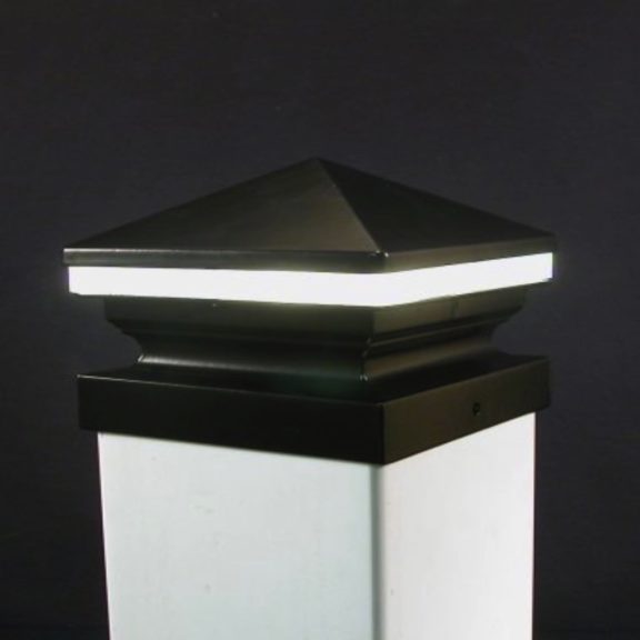 Iris Anello Pyramid Post Cap Light