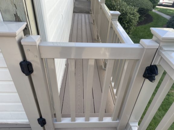 Vinyl Deck Gate Kit 3 Colors - Round or Square - Image 7